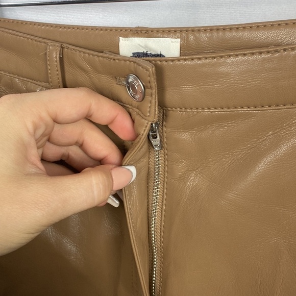 WILFRED The Melina™ Pant High-Waisted Vegan Leather Pants CONSTANT CARAMEL - Picture 9 of 15